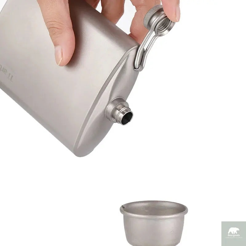 Titanium Hip Flask With Funnel 200ml/260ml Beargoods